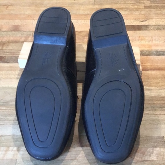Life Stride loafers size 7. - Picture 6 of 7
